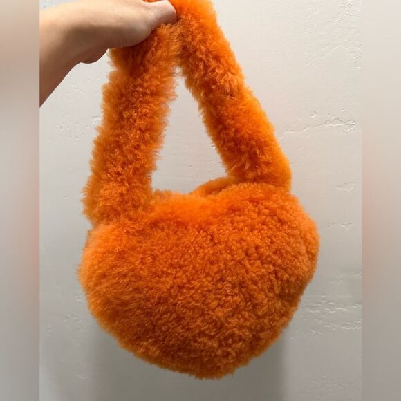 Stunning Orange Multi Use Bag & Premium Shearling Leather Heart Shaped Crossbody - Picture 11 of 16